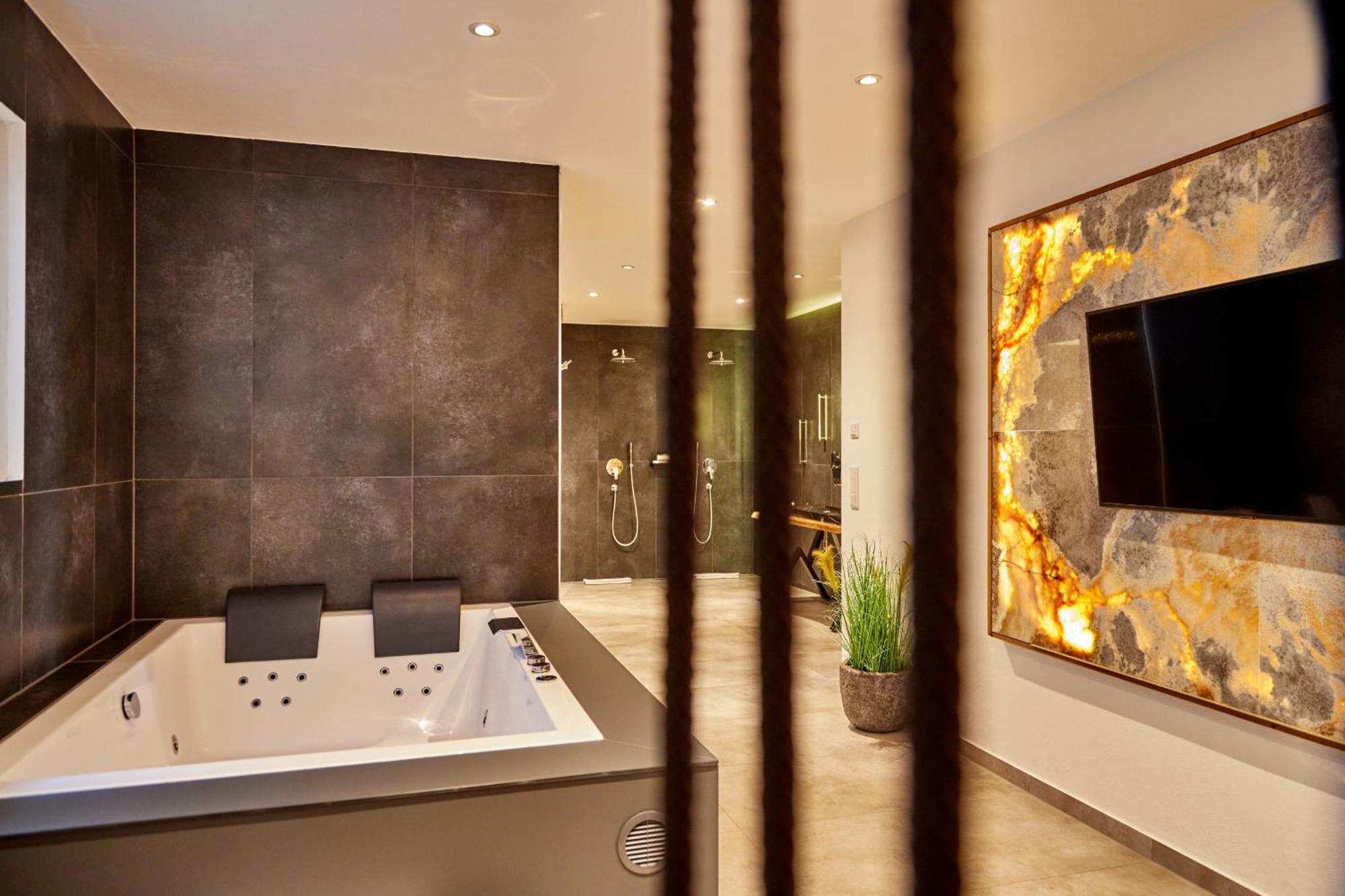 Private Spa & Garden Alpi جارمش بارتنكيرشن المظهر الخارجي الصورة