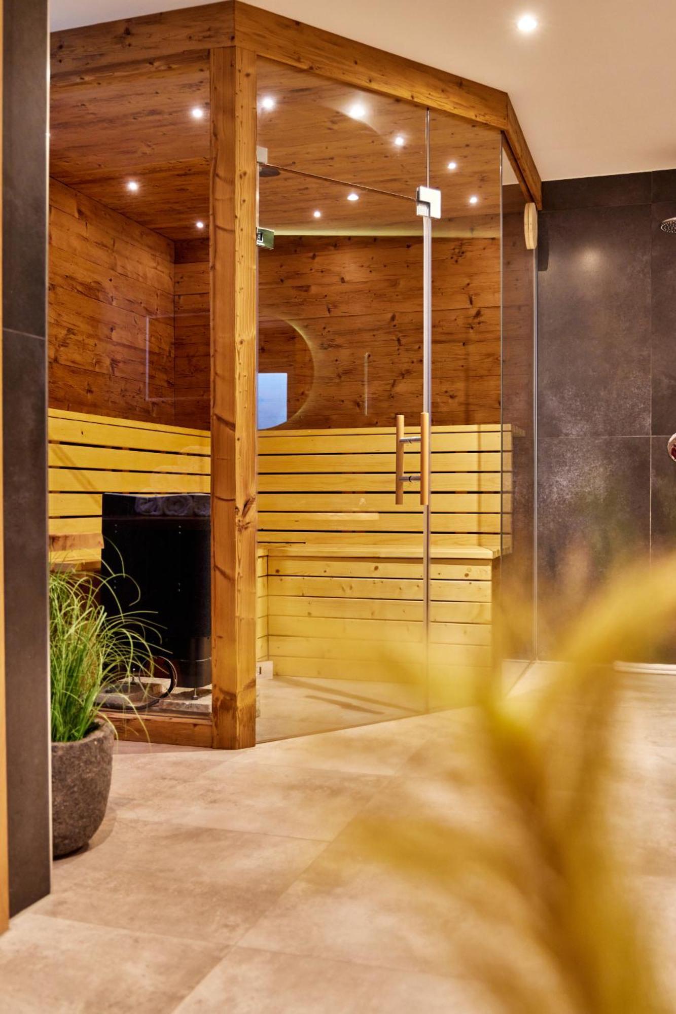 Private Spa & Garden Alpi جارمش بارتنكيرشن المظهر الخارجي الصورة